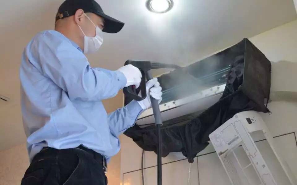 Steam cleaning of air conditioners